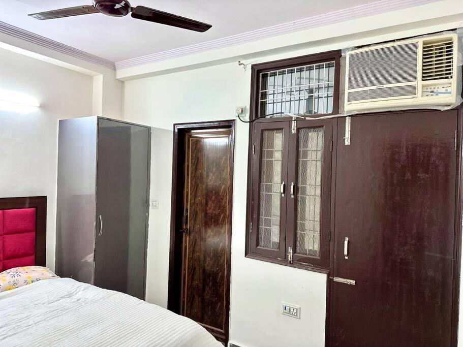 Nirvana 2bhk Delightful In Delhi *